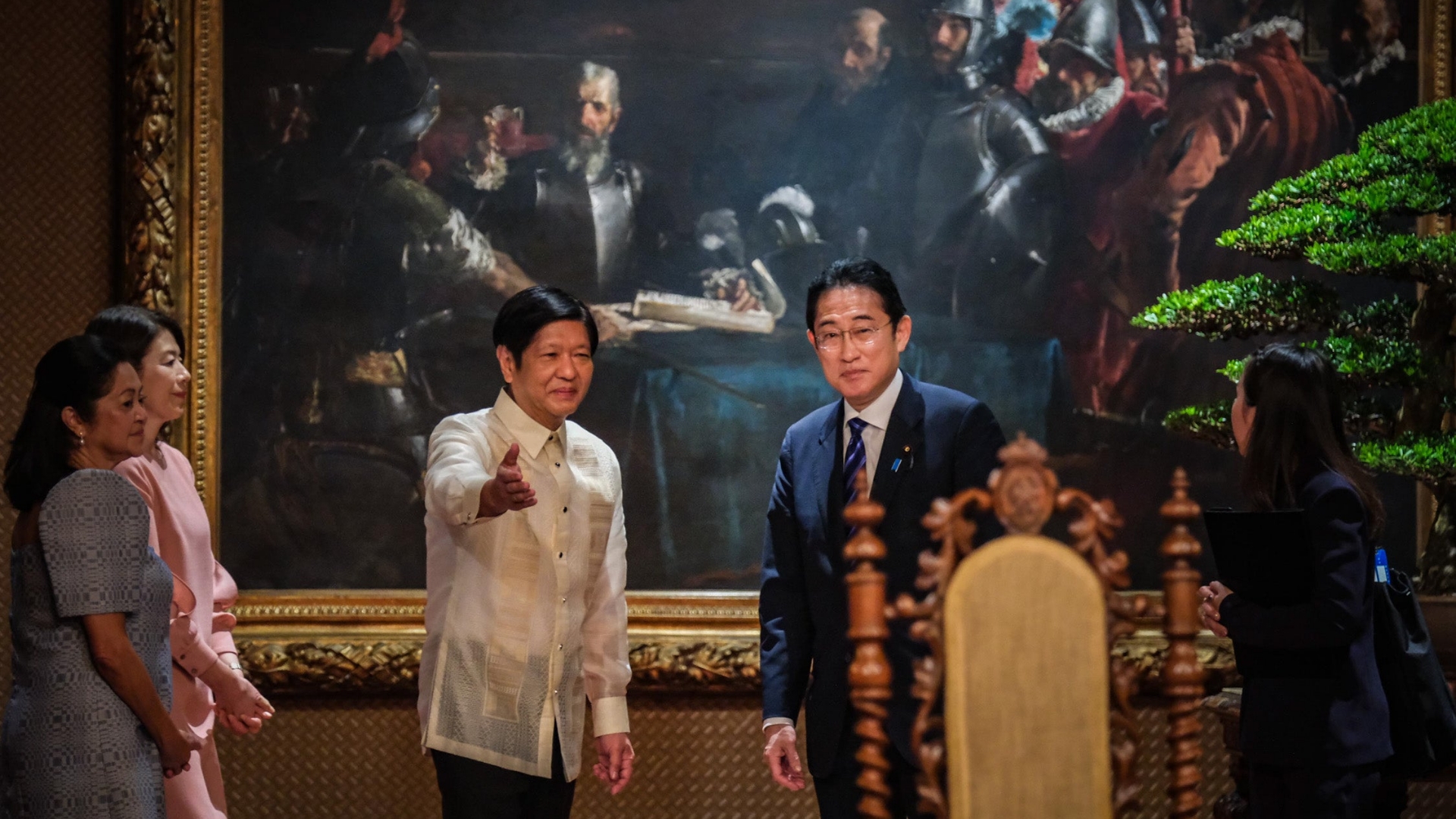 Discussions on a visiting forces agreement are initiated between Japan and Philippines.