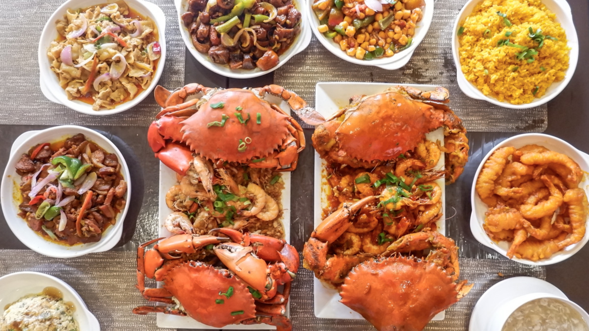 In this QC food stall, you can get unlimited lobsters, crabs, and shrimp for just P1,499 .