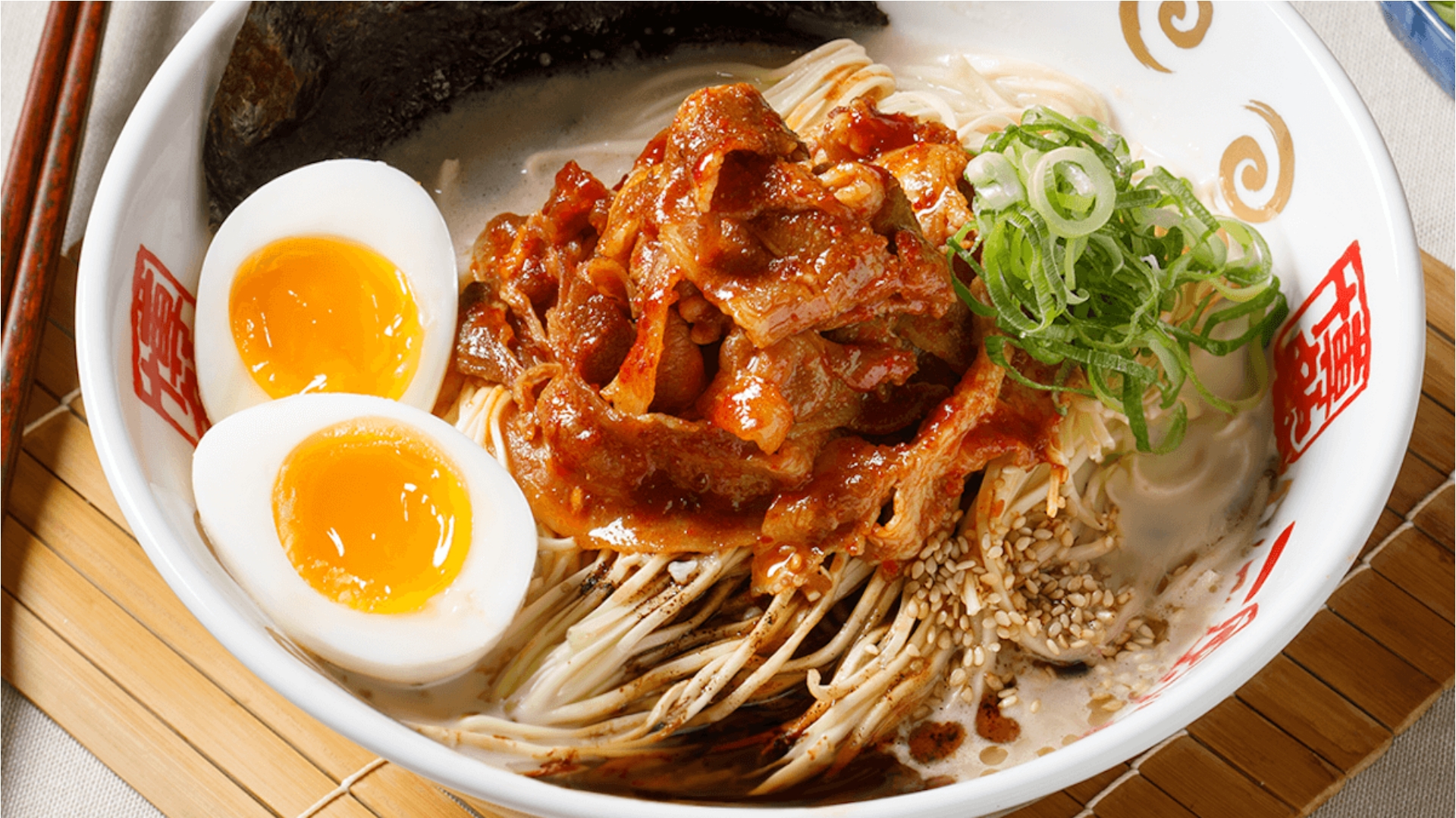 In this special edition Ippudo combo, Ramen and Yakiniku meet.