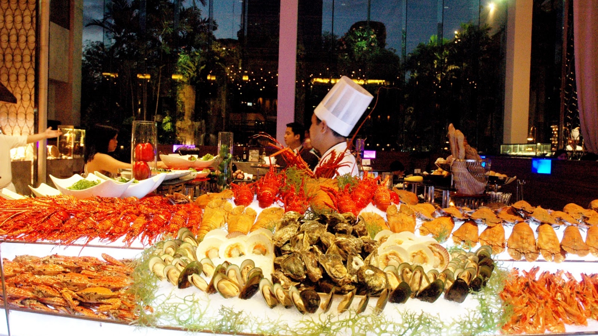 Corniche is now running a Payday Sale, which allows you to dine for 50% off on certain dates.