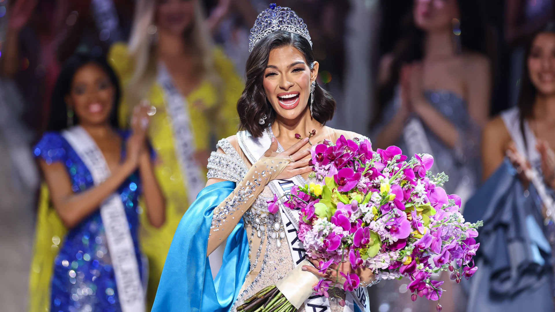 The massive support of Filipino fans brought Miss Universe Sheynnis Palacios to tears during the parade at Mall of Asia.