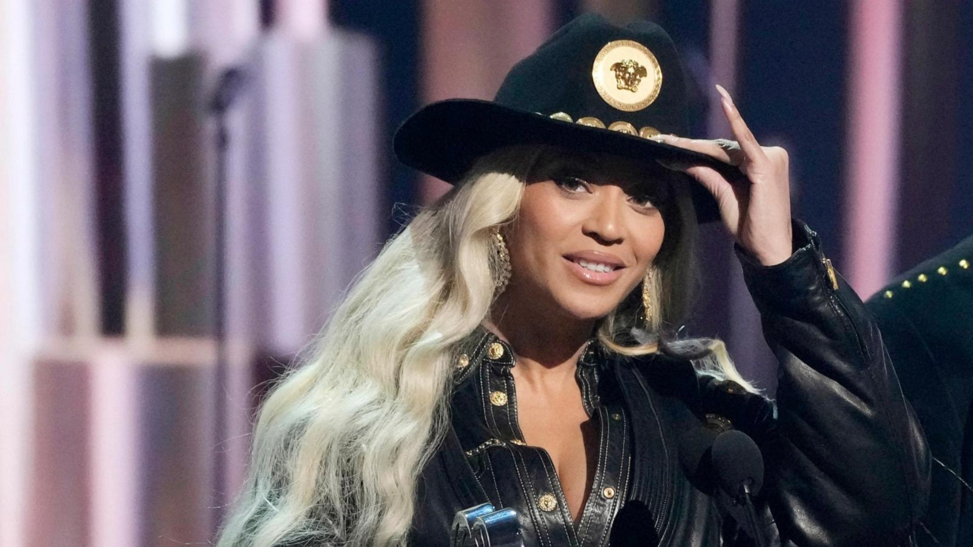 Queen Bey Gets Regal Treatment: Yale Offers Course on Beyoncé's Legacy